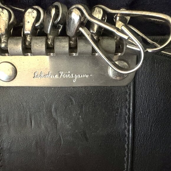 Vintage Salvatore' Ferragamo Black Leather Key and Card Holder - Picture 8 of 11